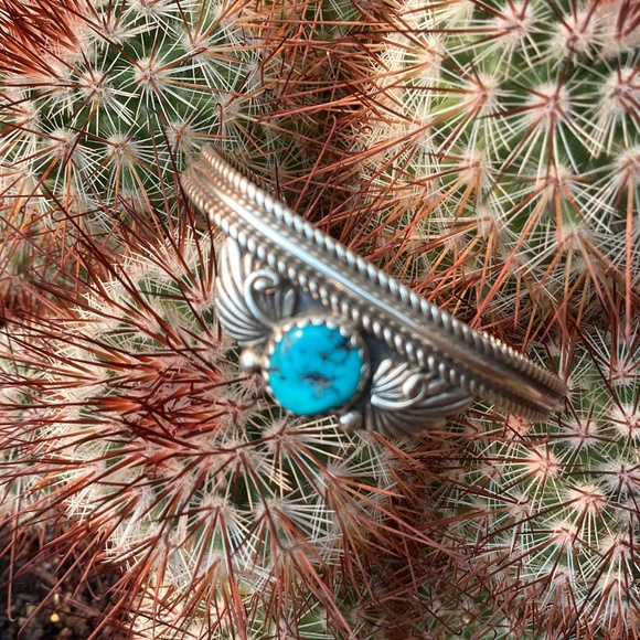 Signed Richard Begay Native American Sterling & Turquoise Baby/Toddler Cuff - Picture 6 of 7